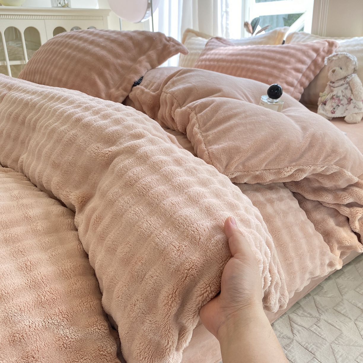悦织湾家纺 2025新款泡泡绒仿兔毛绒四件套牛奶绒纯色轻奢床上用品4件套货源足 泡泡绒-浅粉