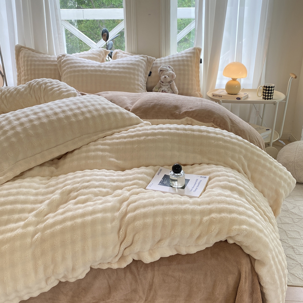 91家纺网 家纺一手货源 找家纺 悦织湾家纺 2025新款泡泡绒仿兔毛绒四件套牛奶绒纯色轻奢床上用品4件套货源足 泡泡绒-奶咖