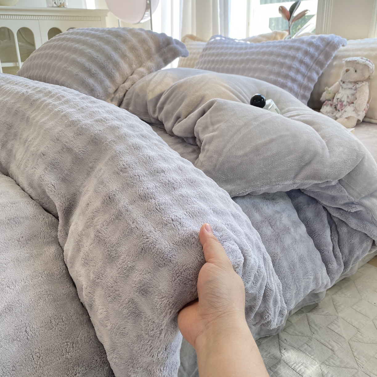 悦织湾家纺 2025新款泡泡绒仿兔毛绒四件套牛奶绒纯色轻奢床上用品4件套货源足 泡泡绒-高级灰