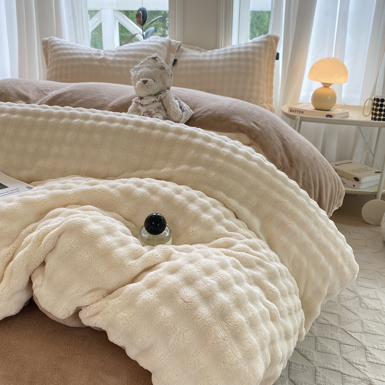 91家纺网 家纺一手货源 找家纺 悦织湾家纺 2025新款泡泡绒仿兔毛绒四件套牛奶绒纯色轻奢床上用品4件套货源足 泡泡绒-奶咖