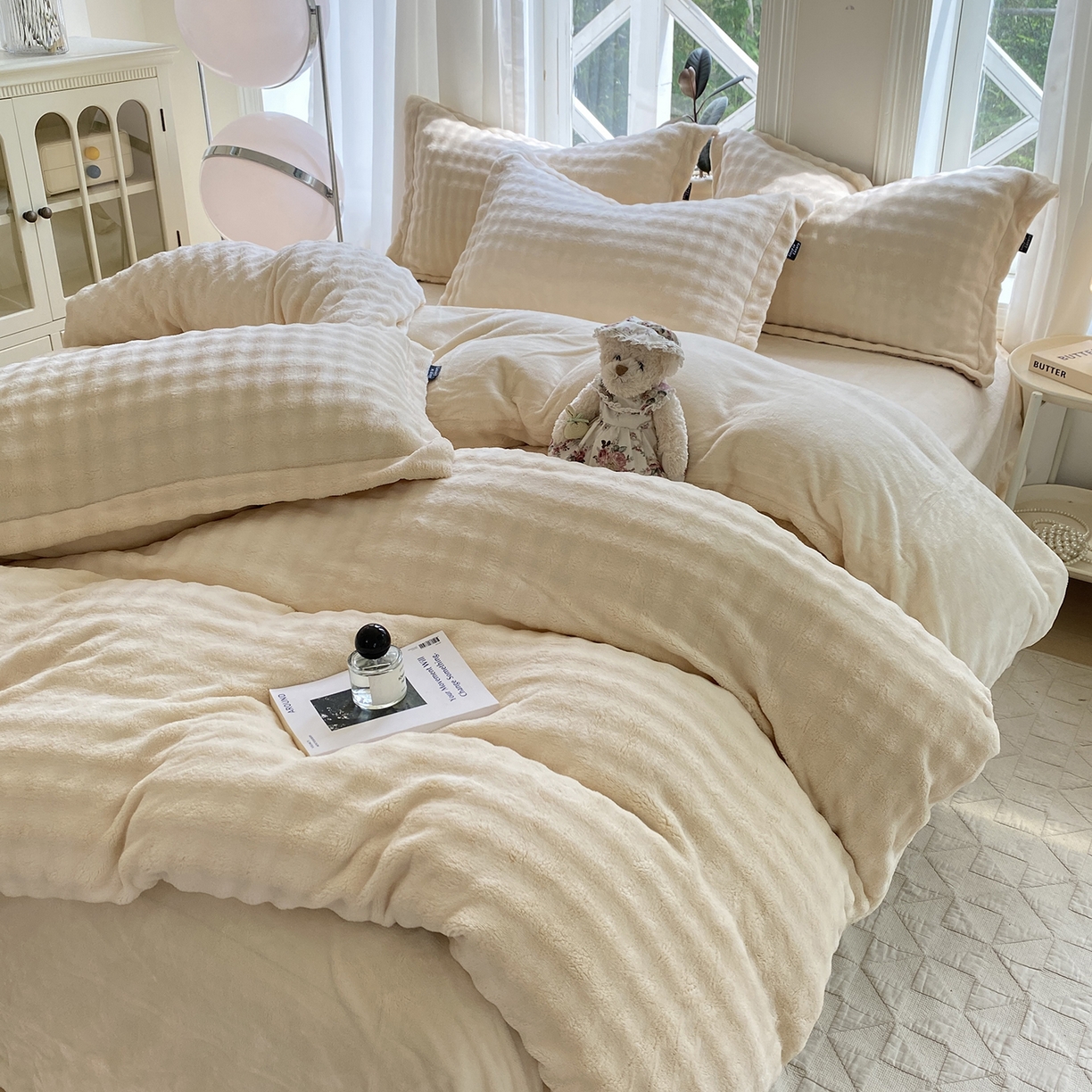 91家纺网 家纺一手货源 找家纺 悦织湾家纺 2025新款泡泡绒仿兔毛绒四件套牛奶绒纯色轻奢床上用品4件套货源足 泡泡绒-米白