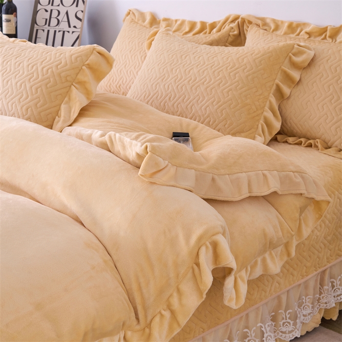 91家纺网 家纺一手货源 找家纺 畅畅家纺 2025新款11斤纯色韩版冬季超柔加厚牛奶花边床盖四件套 布丁黄