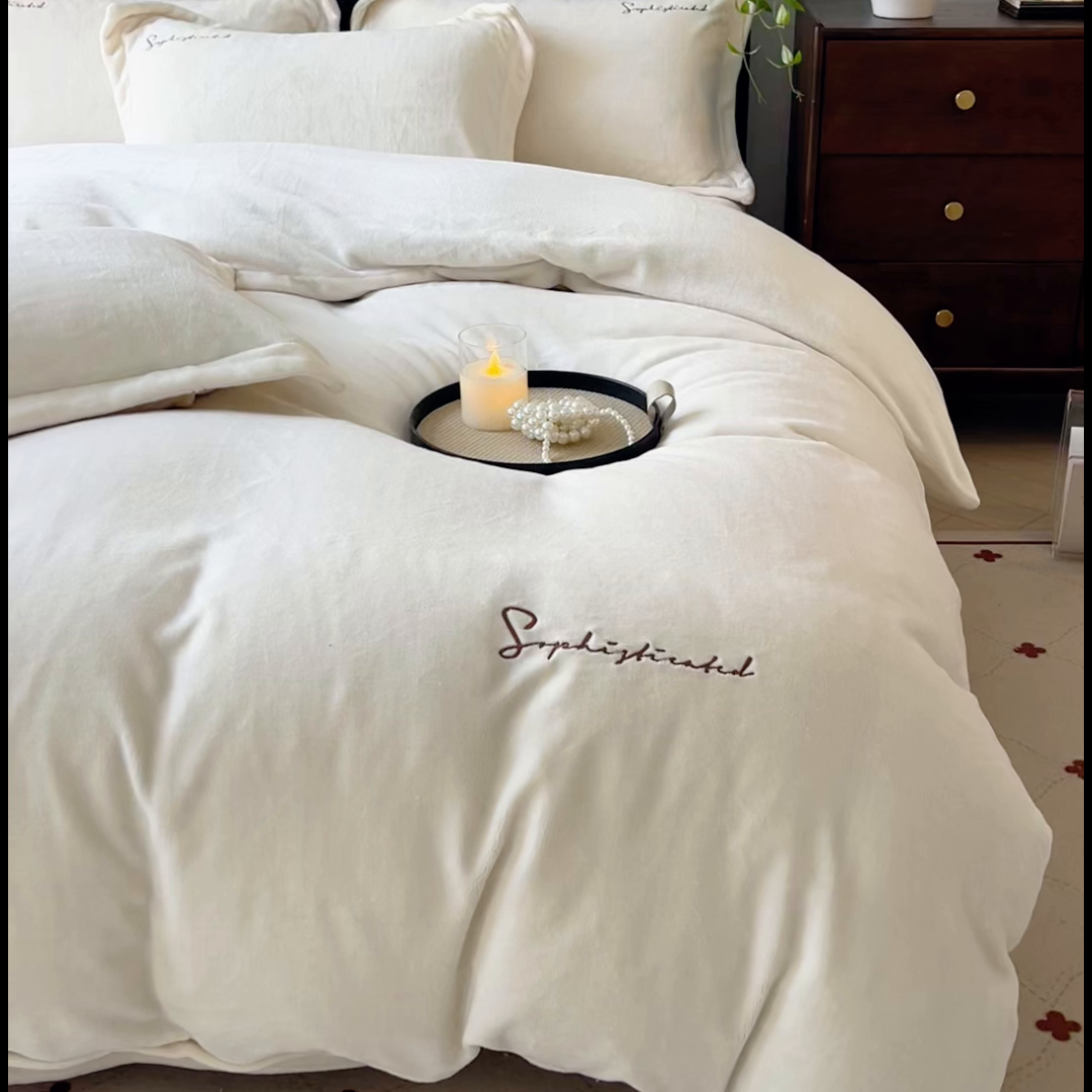 91家纺网 家纺一手货源 找家纺 庭笙 2025新款加厚牛奶绒8斤/9斤纯色蓄热保暖四件套-米莱 米莱-米