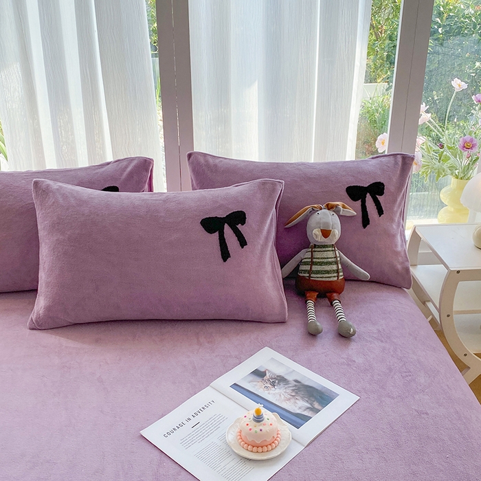 91家纺网 家纺一手货源 找家纺 （总）茉礼 2025新款心动蝴蝶结A类加厚牛奶绒四件套毛巾绣四件套