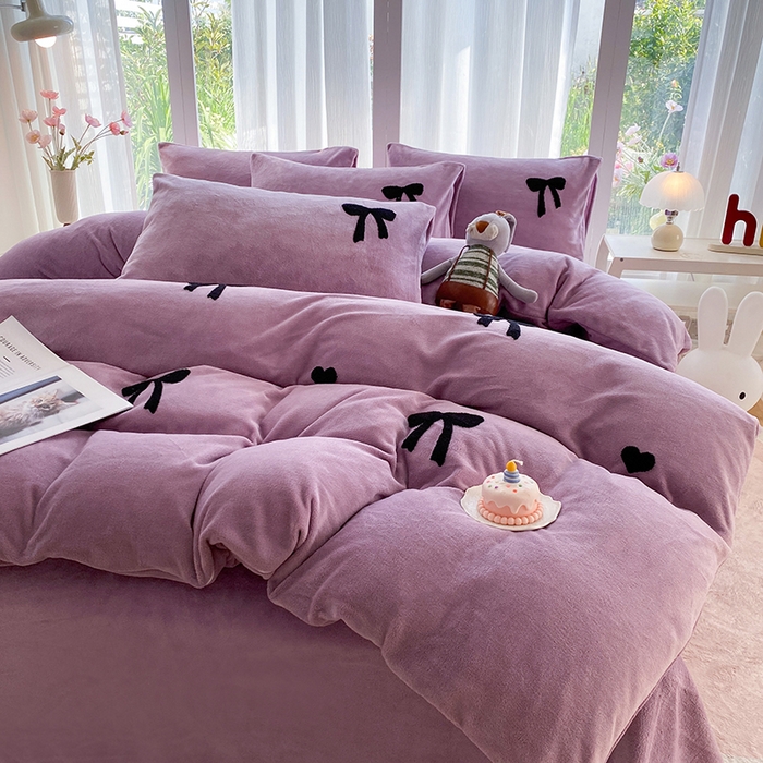 91家纺网 家纺一手货源 找家纺 （总）茉礼 2025新款心动蝴蝶结A类加厚牛奶绒四件套毛巾绣四件套