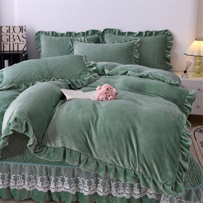 91家纺网 家纺一手货源 找家纺 畅畅家纺 2025新款11斤纯色韩版冬季超柔加厚牛奶花边床盖四件套 果绿