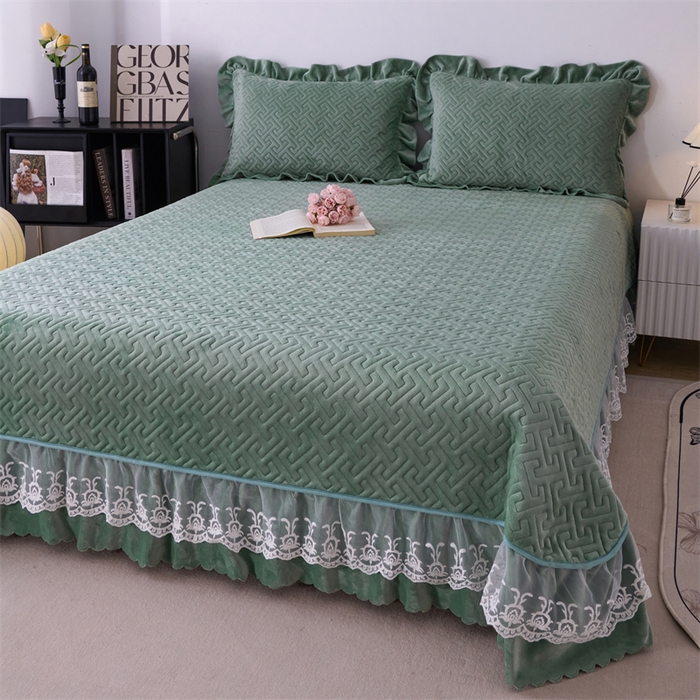 91家纺网 家纺一手货源 找家纺 畅畅家纺 2025新款11斤纯色韩版冬季超柔加厚牛奶花边床盖四件套 果绿