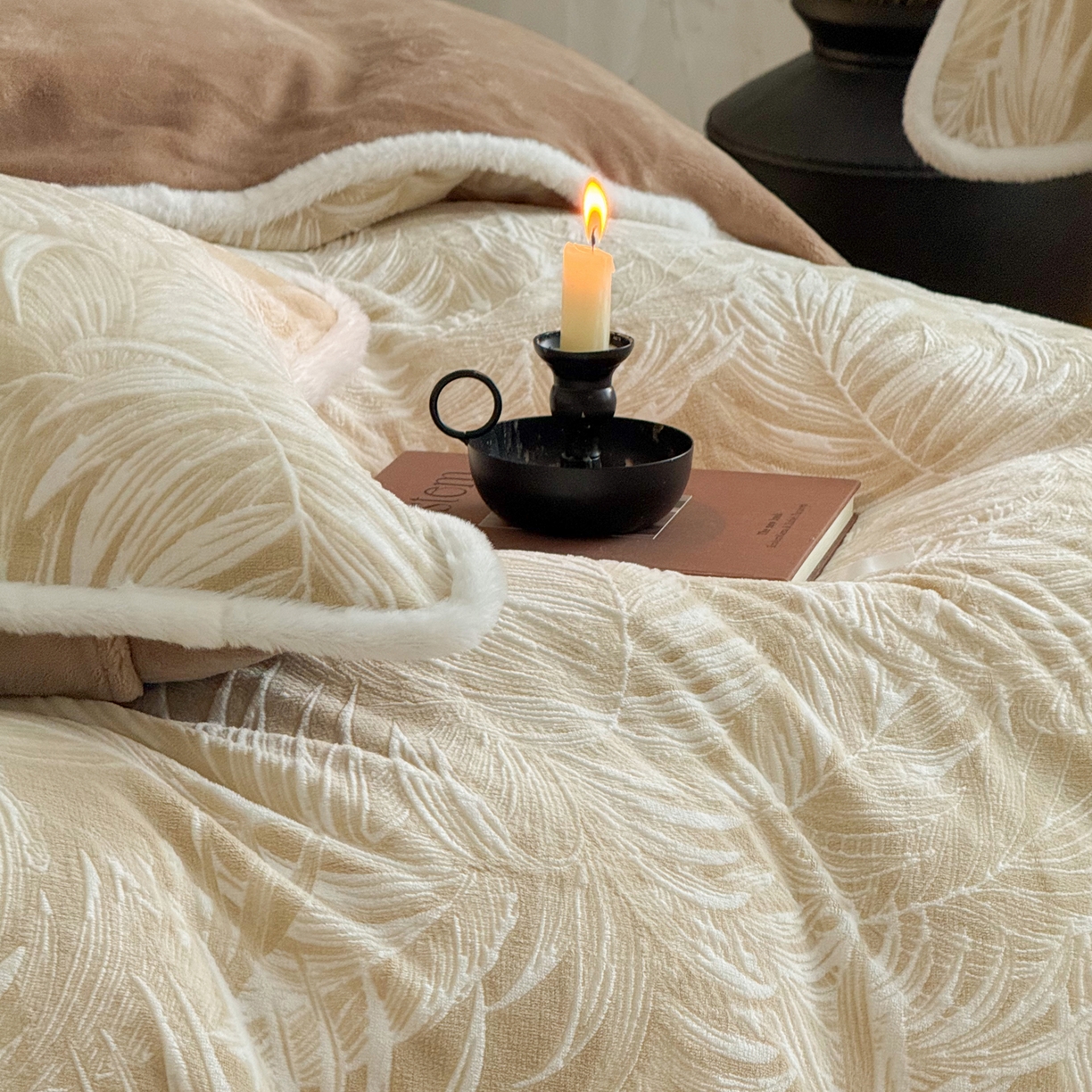 91家纺网 家纺一手货源 找家纺 沐棉家居 2025新款高克重立体雕花牛奶绒保暖四件套 热带雨林