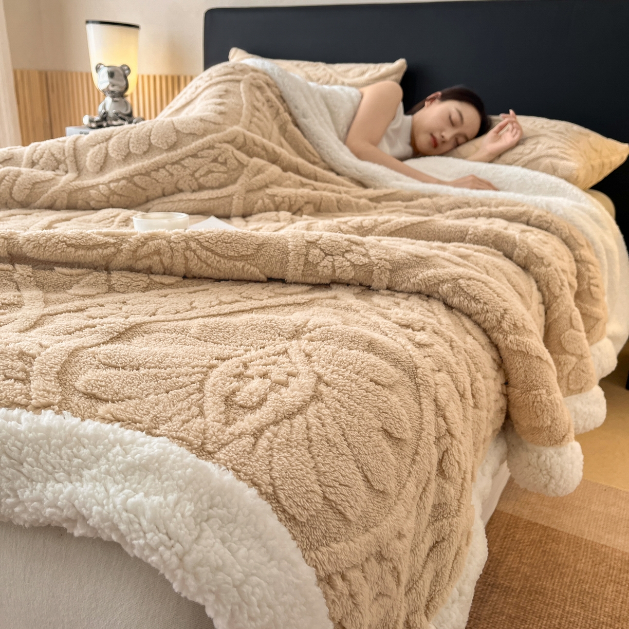 91家纺网 家纺一手货源 找家纺 欧邦 2025新款提塔芙绒绒羊羔绒毛毯-繁花 繁花-香槟咖