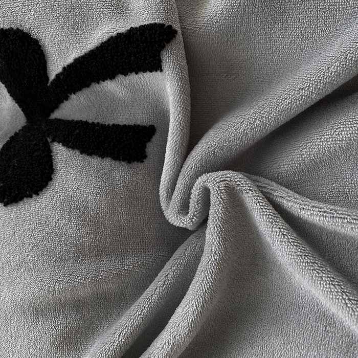 91家纺网 家纺一手货源 找家纺 茉礼 2025新款心动蝴蝶结A类加厚牛奶绒四件套毛巾绣四件套 心动灰