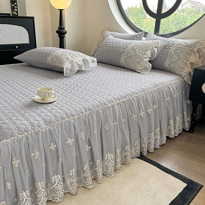 91家纺网 家纺一手货源 找家纺 罗艺轩 2025新款全棉纯棉蕾丝刺绣琉璃单床裙床裙单件（1.5m控价135起、1.8m控价140起、1.8*2.2m控价145起、2.0m控价150起） 琉璃-灰