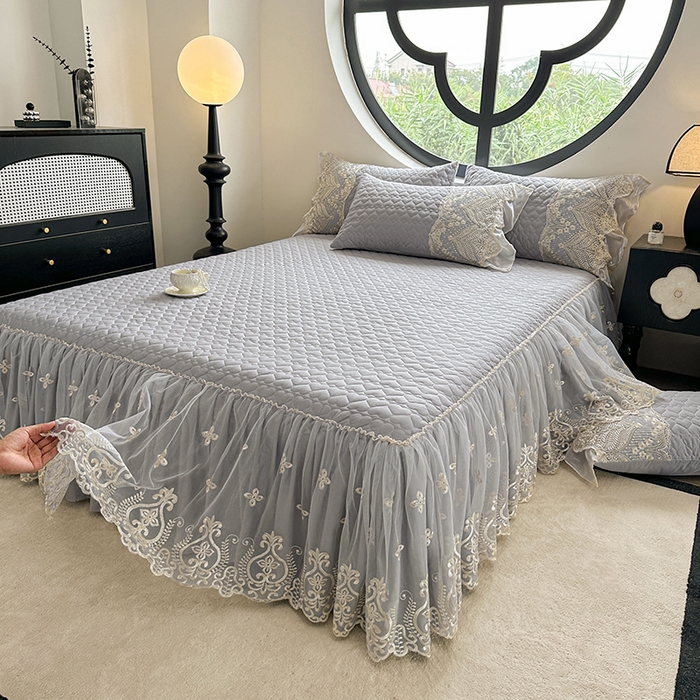 91家纺网 家纺一手货源 找家纺 罗艺轩 2025新款全棉纯棉蕾丝刺绣琉璃单床裙床裙单件（1.5m控价135起、1.8m控价140起、1.8*2.2m控价145起、2.0m控价150起） 琉璃-灰