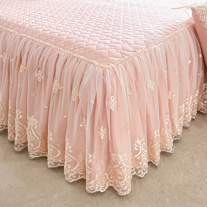 91家纺网 家纺一手货源 找家纺 罗艺轩 2025新款全棉纯棉蕾丝刺绣琉璃床裙四件套（1.5m控价288起、1.8m控价293起、1.8m加大控价303起、1.8*2.2m控价298起、1.8*2.2m加大控价308起、2.0m控价3