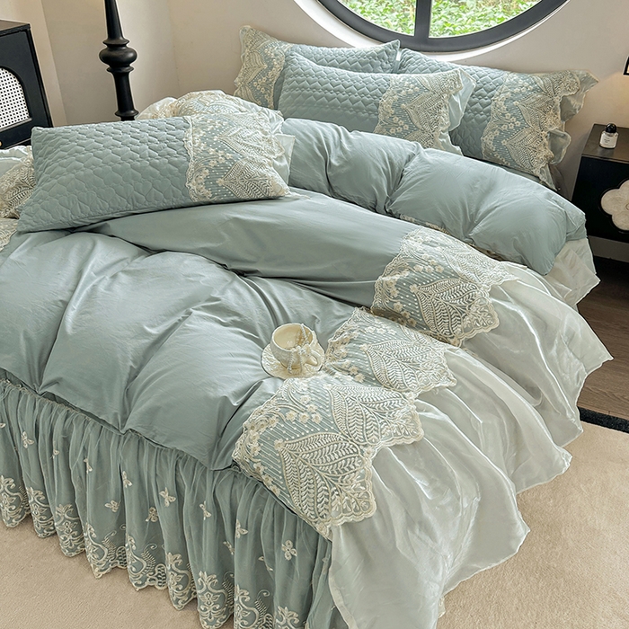 91家纺网 家纺一手货源 找家纺 罗艺轩 2025新款全棉纯棉蕾丝刺绣琉璃床裙四件套（1.5m控价288起、1.8m控价293起、1.8m加大控价303起、1.8*2.2m控价298起、1.8*2.2m加大控价308起、2.0m控价3