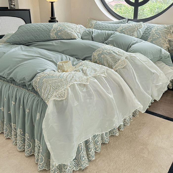 91家纺网 家纺一手货源 找家纺 罗艺轩 2025新款全棉纯棉蕾丝刺绣琉璃床裙四件套（1.5m控价288起、1.8m控价293起、1.8m加大控价303起、1.8*2.2m控价298起、1.8*2.2m加大控价308起、2.0m控价3