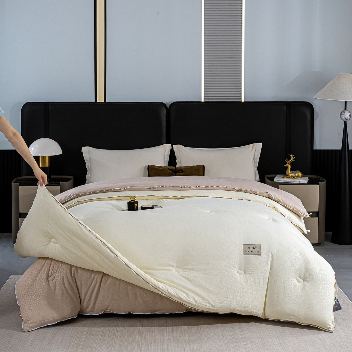 91家纺网 家纺一手货源 找家纺 欢乐季  2025新款7A抗菌豆荚格大豆子母被（可以开发票—专票8个点） 白+咖