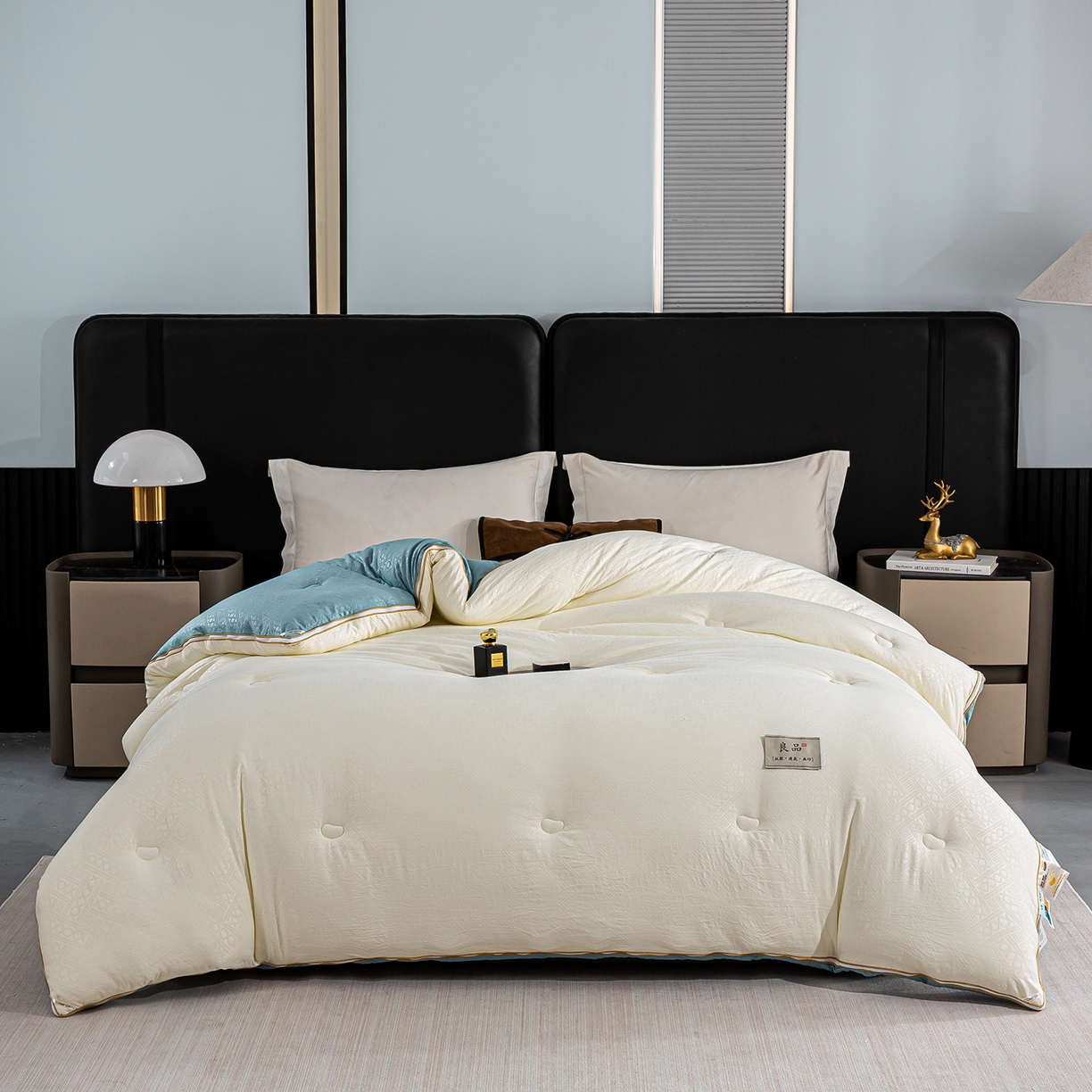 91家纺网 家纺一手货源 找家纺 欢乐季  2025新款7A抗菌豆荚格大豆子母被（可以开发票—专票8个点） 白+蓝