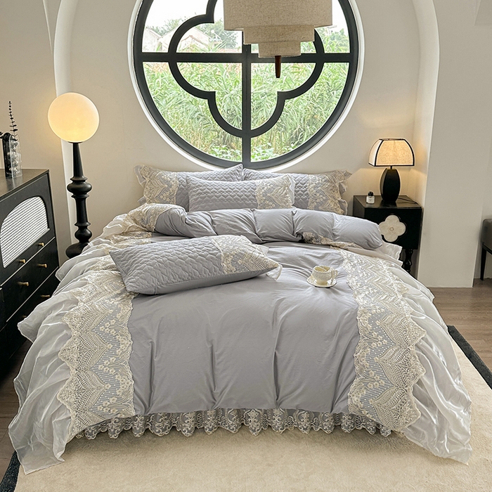 91家纺网 家纺一手货源 找家纺 罗艺轩 2025新款全棉纯棉蕾丝刺绣琉璃床裙四件套（1.5m控价288起、1.8m控价293起、1.8m加大控价303起、1.8*2.2m控价298起、1.8*2.2m加大控价308起、2.0m控价3