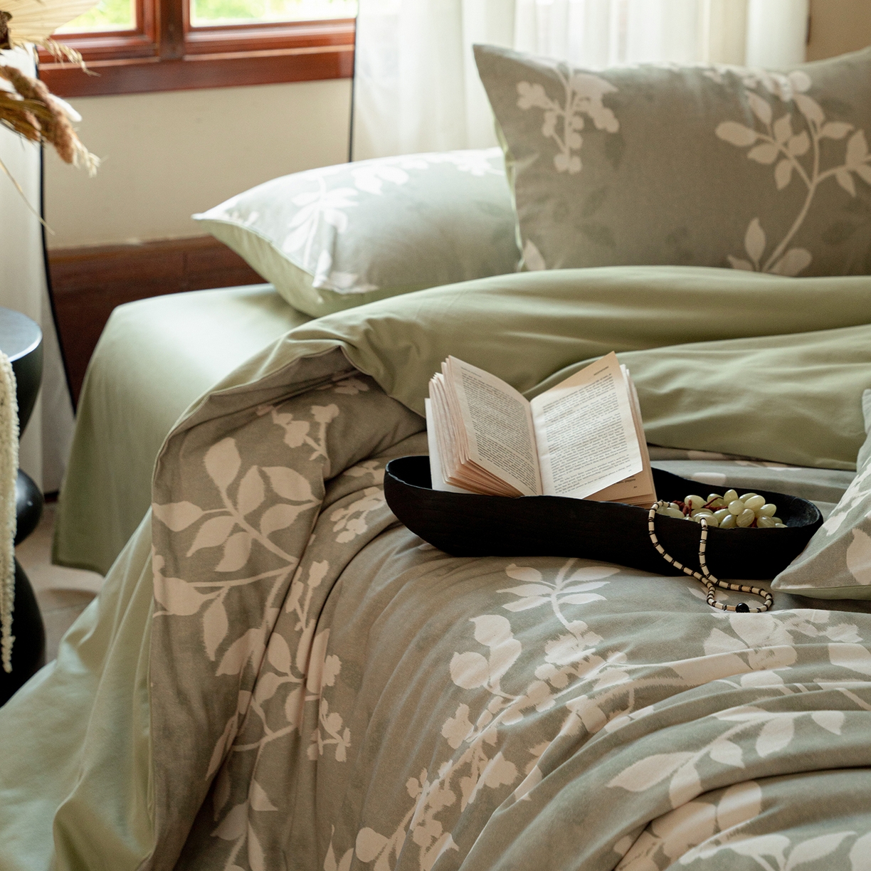 91家纺网 家纺一手货源 找家纺 禾时 2025新款全棉贡缎磨毛数码印花四件套 池影-绿