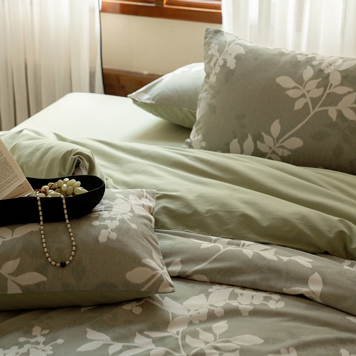 91家纺网 家纺一手货源 找家纺 禾时 2025新款全棉贡缎磨毛数码印花四件套 池影-绿