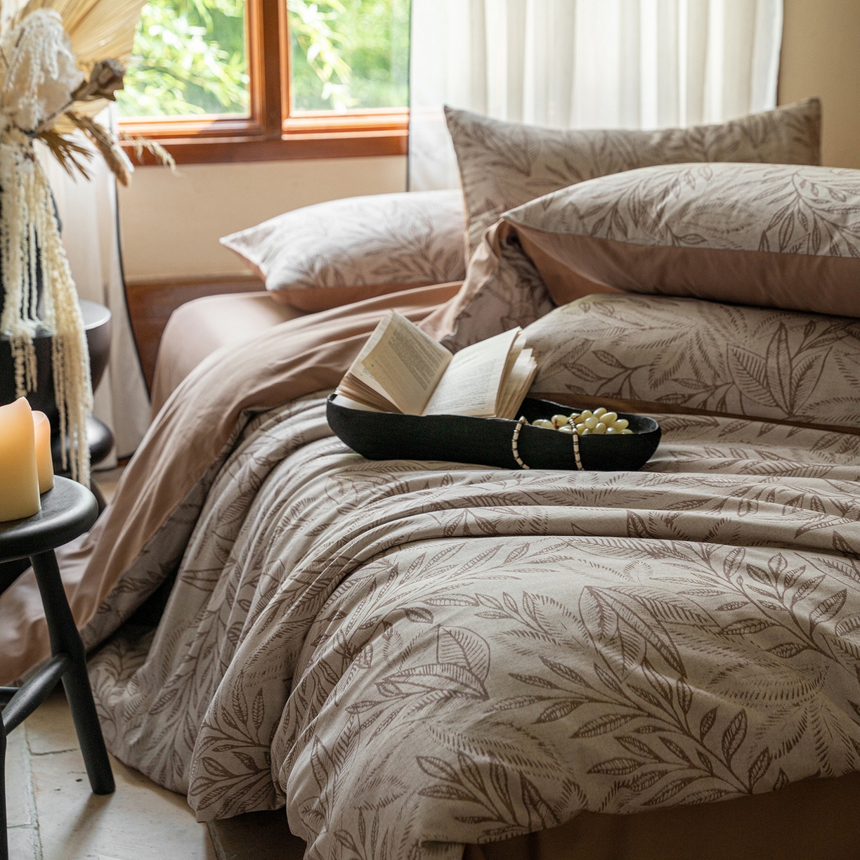 91家纺网 家纺一手货源 找家纺 禾时 2025新款全棉贡缎磨毛数码印花四件套 浮云意-咖