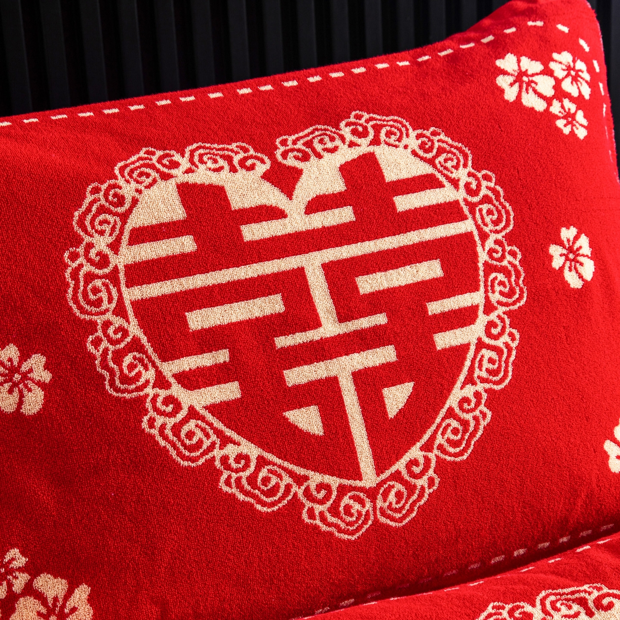 91家纺网 家纺一手货源 找家纺 美宜家 2025新款全棉毛圈防滑隔脏婚庆老式全棉枕巾 喜上加喜