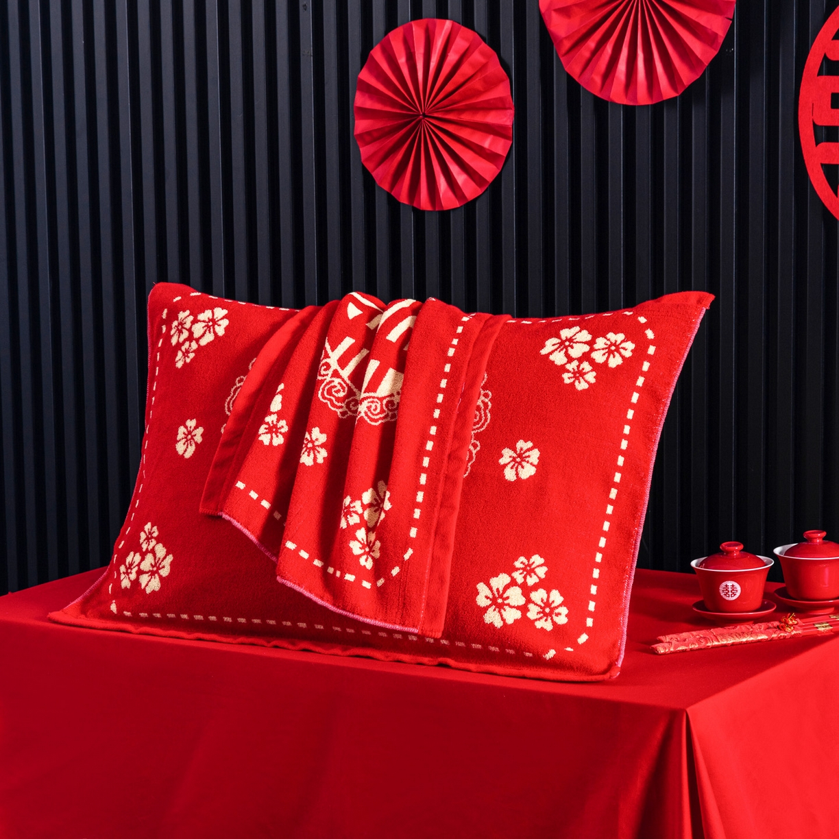 91家纺网 家纺一手货源 找家纺 美宜家 2025新款全棉毛圈防滑隔脏婚庆老式全棉枕巾 喜上加喜