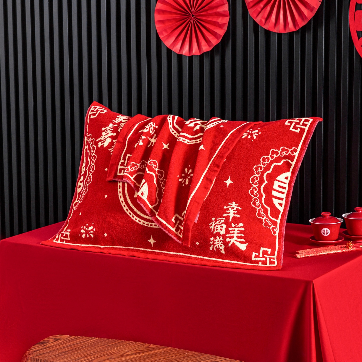 91家纺网 家纺一手货源 找家纺 美宜家 2025新款全棉毛圈防滑隔脏婚庆老式全棉枕巾 幸福美满 