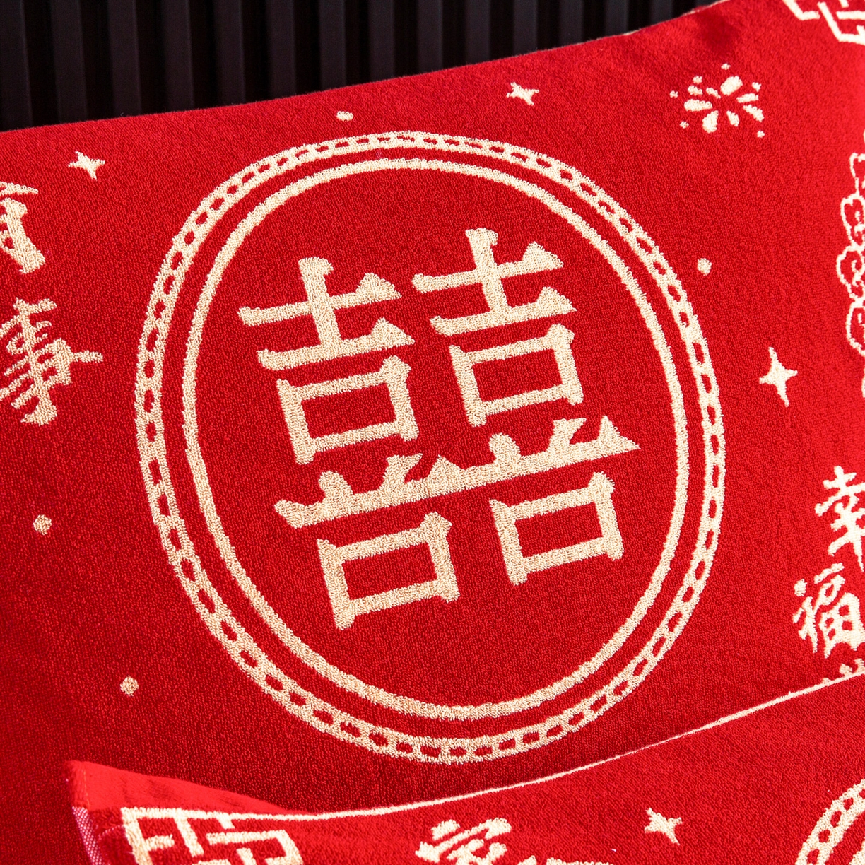 91家纺网 家纺一手货源 找家纺 美宜家 2025新款全棉毛圈防滑隔脏婚庆老式全棉枕巾 幸福美满 