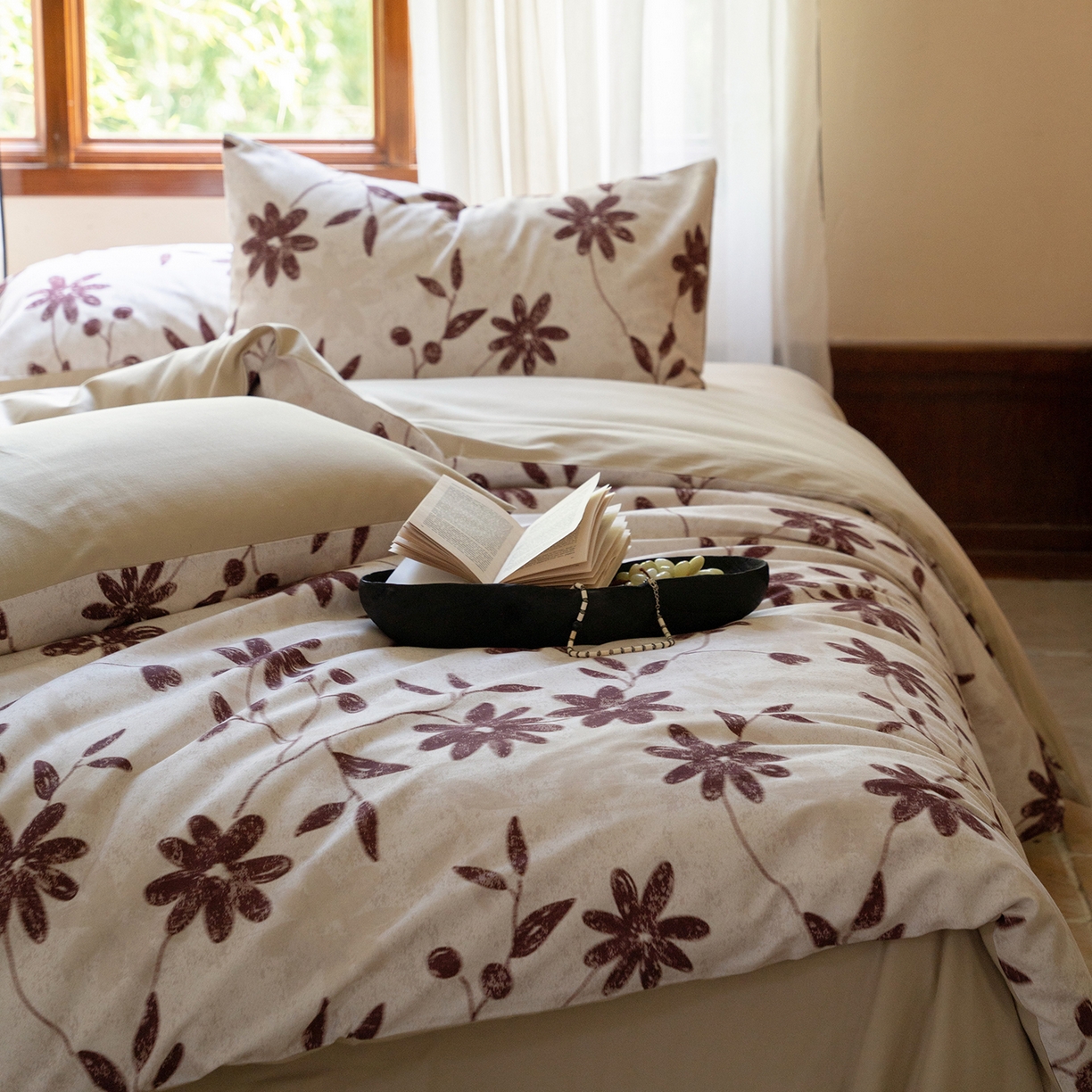 91家纺网 家纺一手货源 找家纺 禾时 2025新款全棉贡缎磨毛数码印花四件套 花解语-红