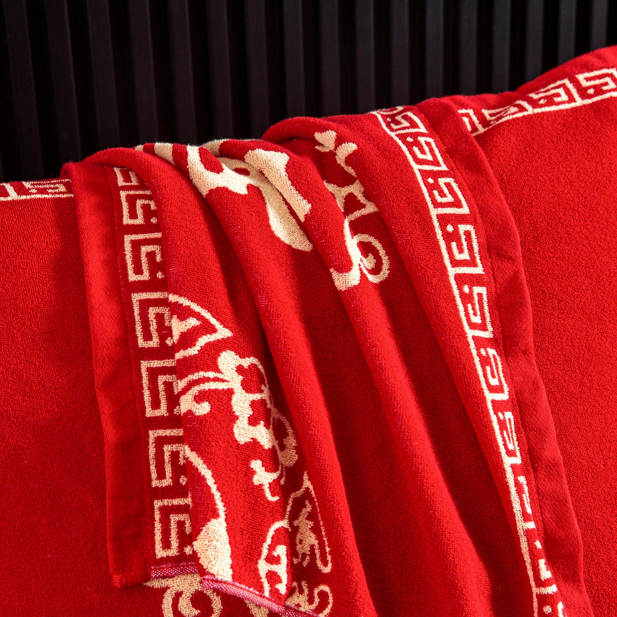 91家纺网 家纺一手货源 找家纺 美宜家 2025新款全棉毛圈防滑隔脏婚庆老式全棉枕巾 永结同心