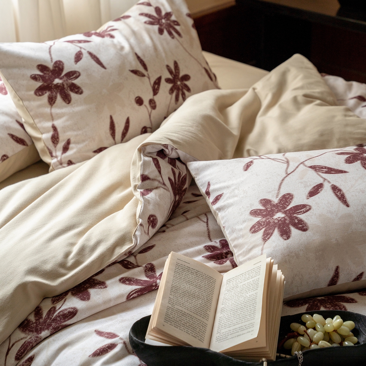 91家纺网 家纺一手货源 找家纺 禾时 2025新款全棉贡缎磨毛数码印花四件套 花解语-红