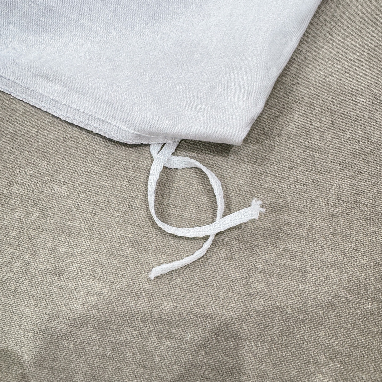 91家纺网 家纺一手货源 找家纺 红日子纺织品 2025新款A类全棉磨毛数码印花四件套 轻影树春