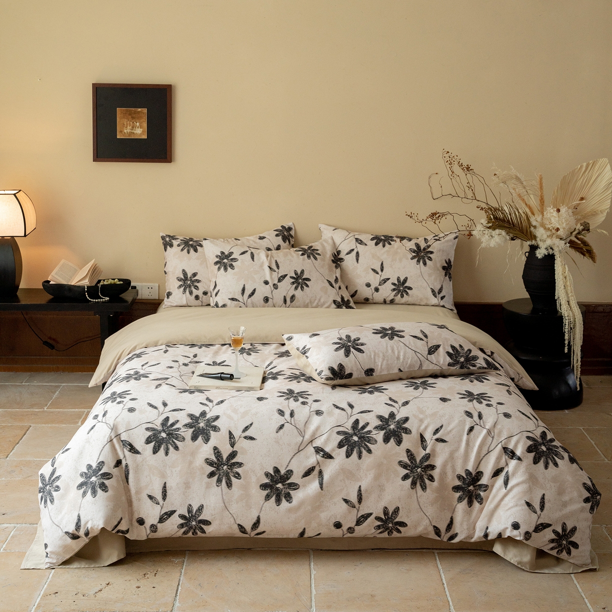 91家纺网 家纺一手货源 找家纺 禾时 2025新款全棉贡缎磨毛数码印花四件套 花解语-灰