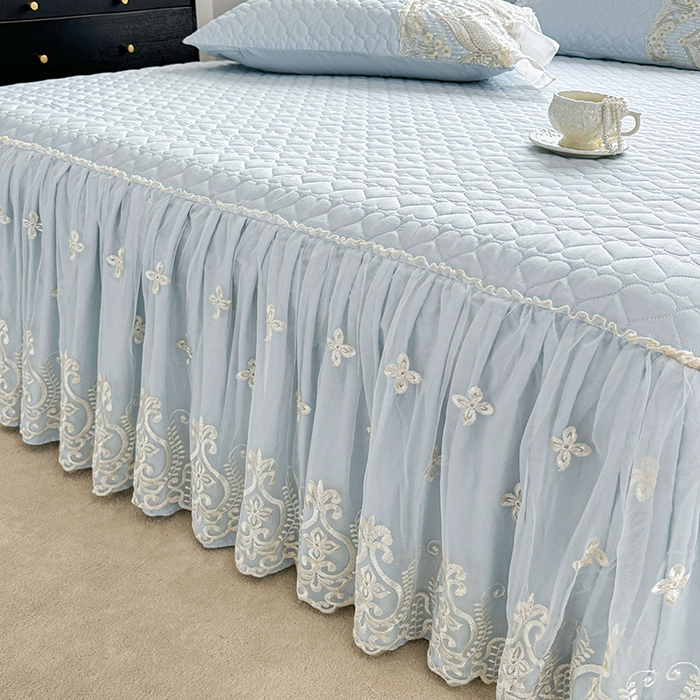 91家纺网 家纺一手货源 找家纺 罗艺轩 2025新款全棉纯棉蕾丝刺绣琉璃床裙四件套（1.5m控价288起、1.8m控价293起、1.8m加大控价303起、1.8*2.2m控价298起、1.8*2.2m加大控价308起、2.0m控价3