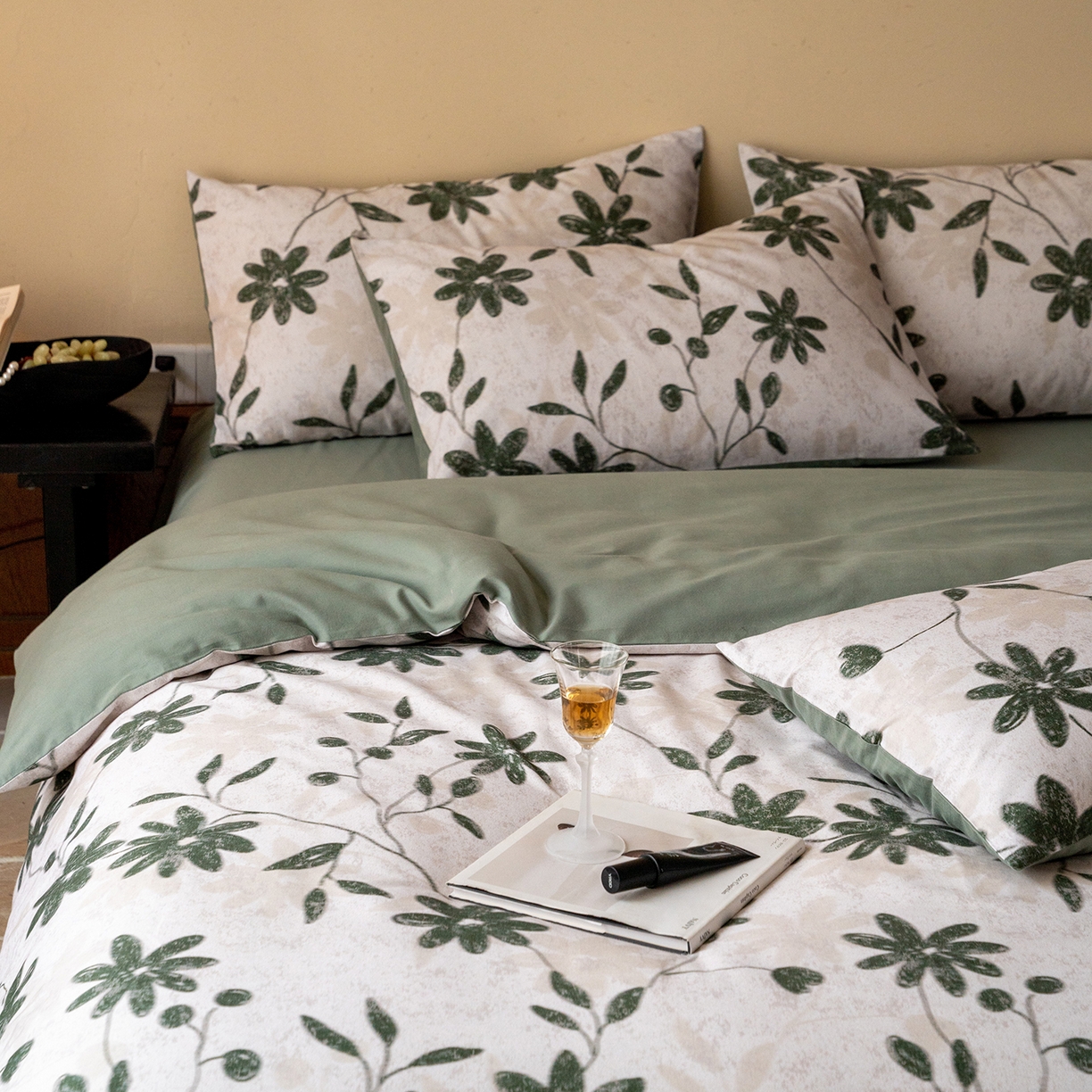 91家纺网 家纺一手货源 找家纺 禾时 2025新款全棉贡缎磨毛数码印花四件套 花解语-绿