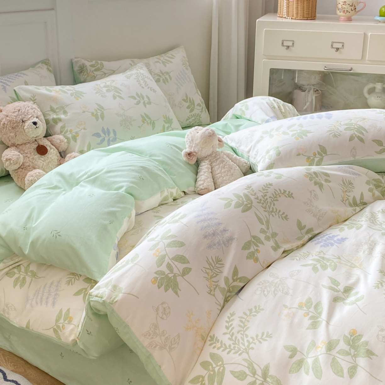 91家纺网 家纺一手货源 找家纺 红日子纺织品 2025新款A类全棉印花单被套 沁雨花叶