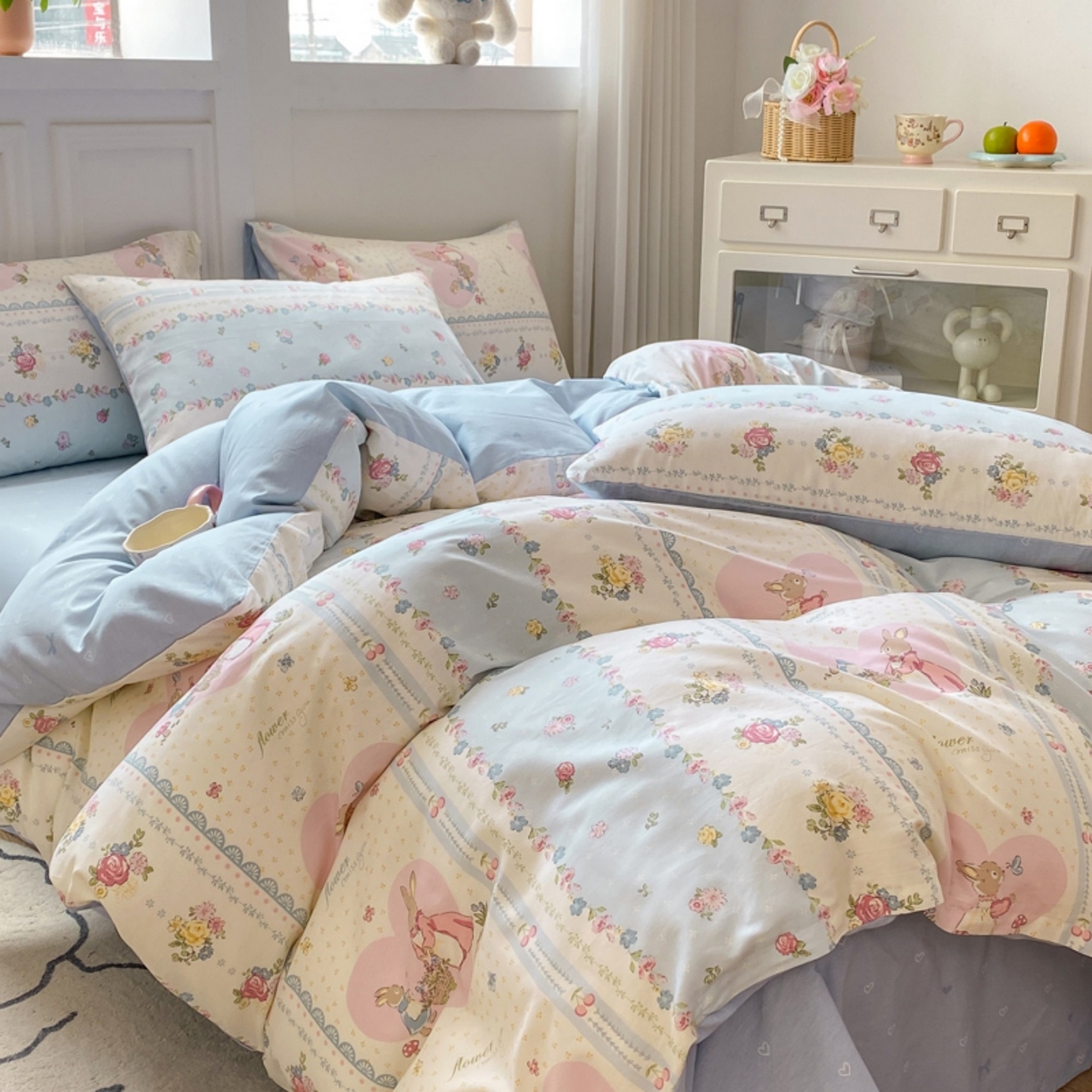 91家纺网 家纺一手货源 找家纺 红日子纺织品 2025新款A类全棉印花单被套 香颂萌兔
