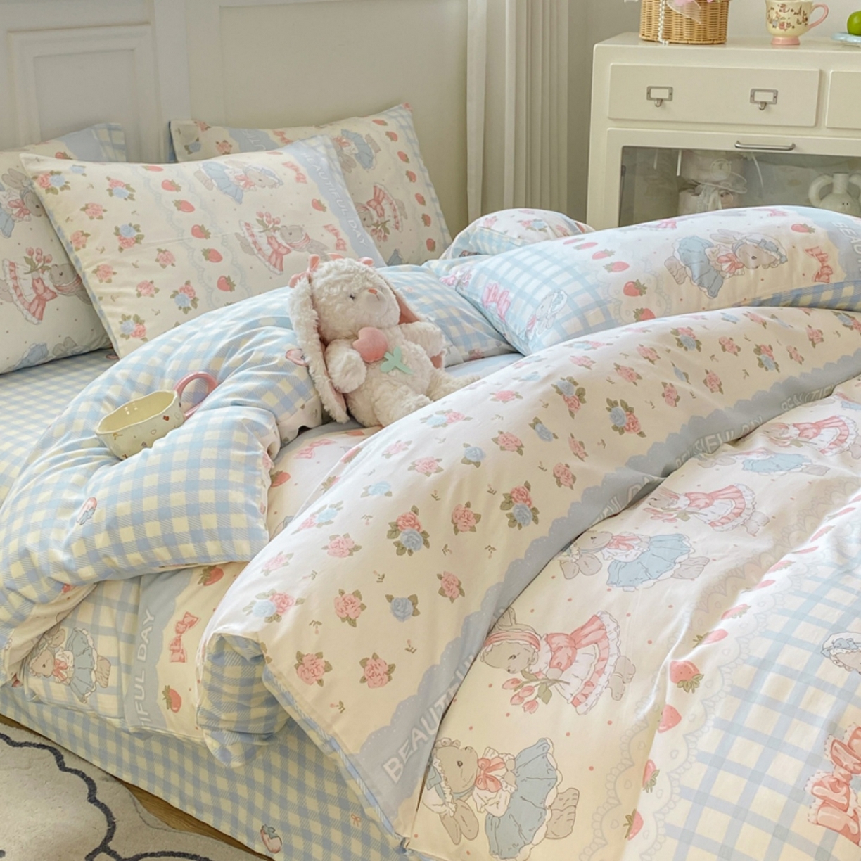 91家纺网 家纺一手货源 找家纺 红日子纺织品 2025新款A类全棉印花单被套 可爱兔
