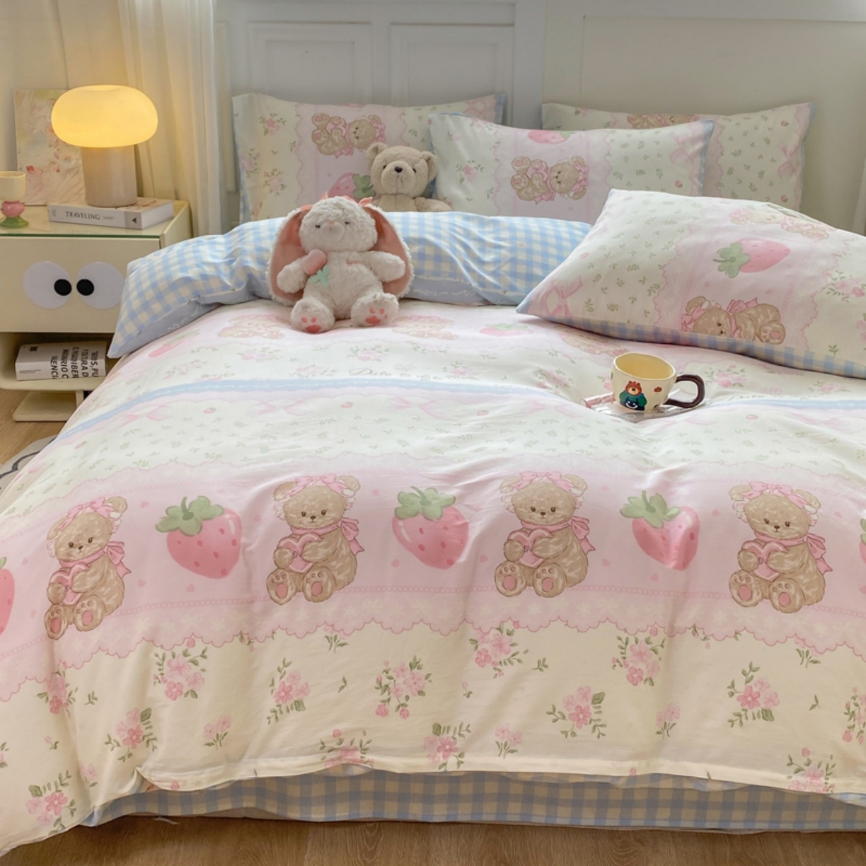 91家纺网 家纺一手货源 找家纺 红日子纺织品 2025新款A类全棉印花单被套 妮娜熊