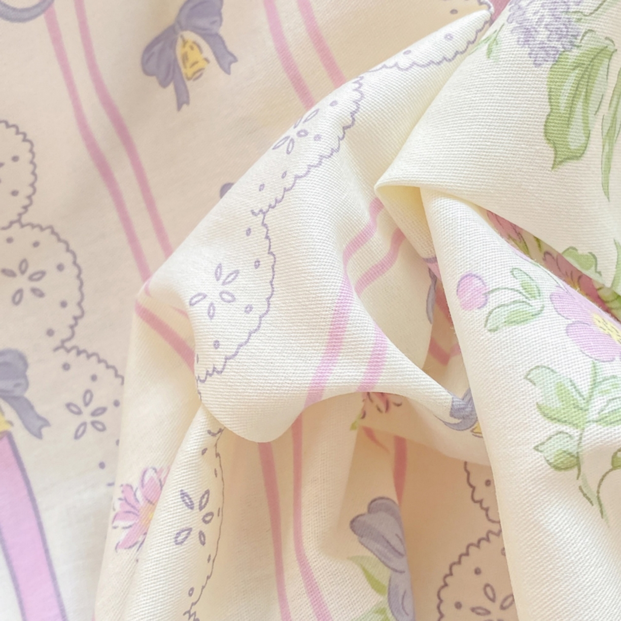 91家纺网 家纺一手货源 找家纺 红日子纺织品 2025新款A类全棉印花单被套 罗拉萌兔