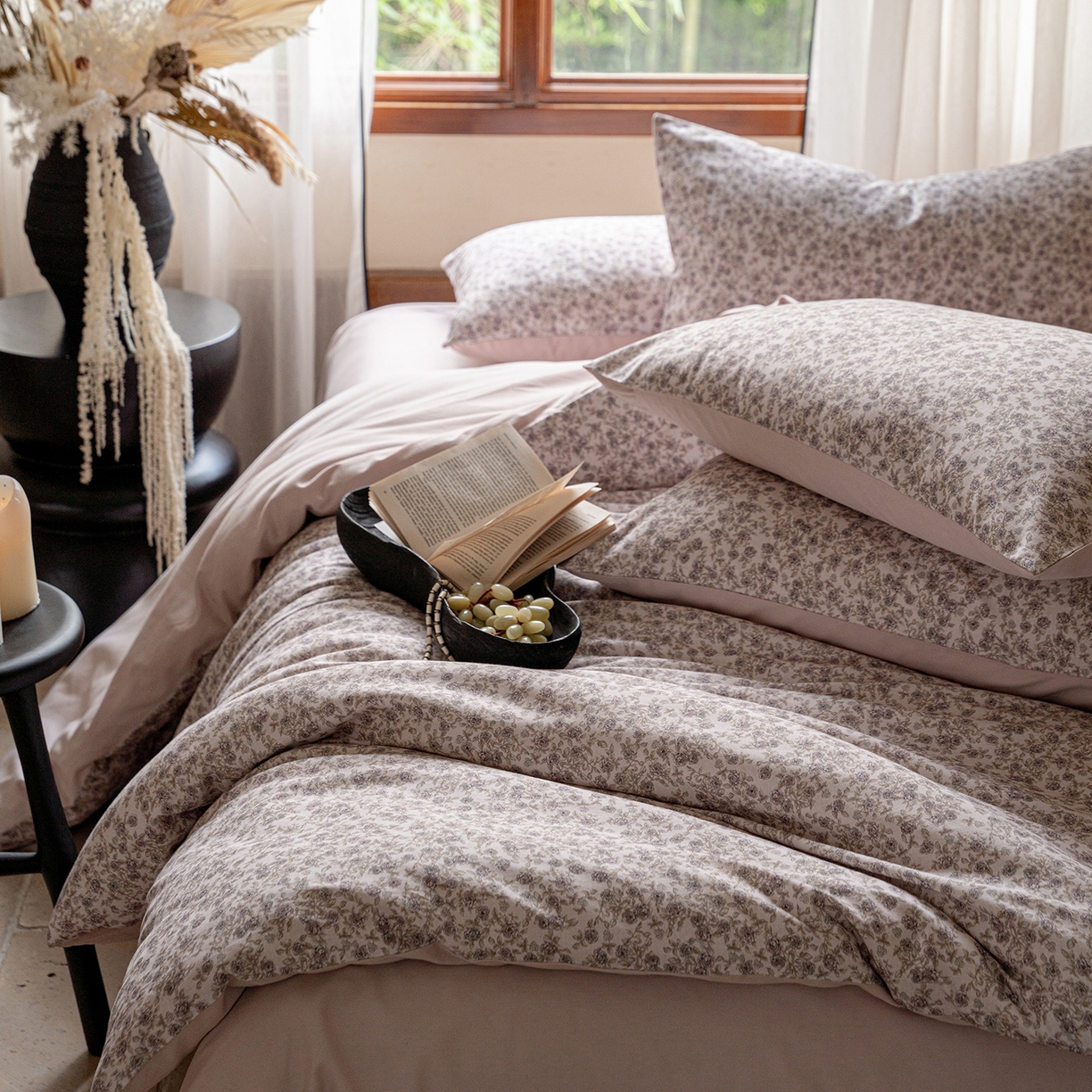 91家纺网 家纺一手货源 找家纺 禾时 2025新款全棉贡缎磨毛数码印花四件套 珑葵-白