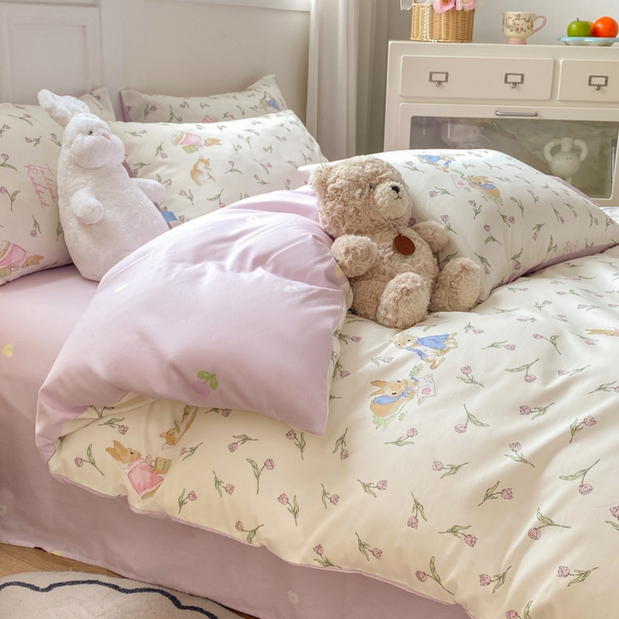 91家纺网 家纺一手货源 找家纺 红日子纺织品 2025新款A类全棉印花单被套 花语萌兔