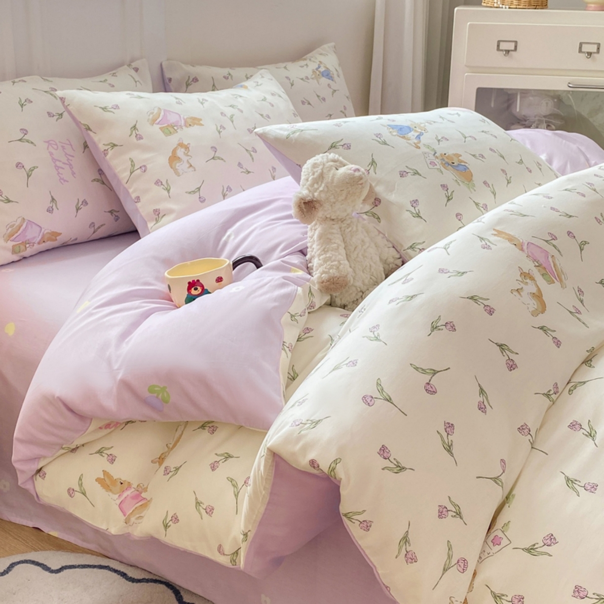 91家纺网 家纺一手货源 找家纺 红日子纺织品 2025新款A类全棉印花单被套 花语萌兔