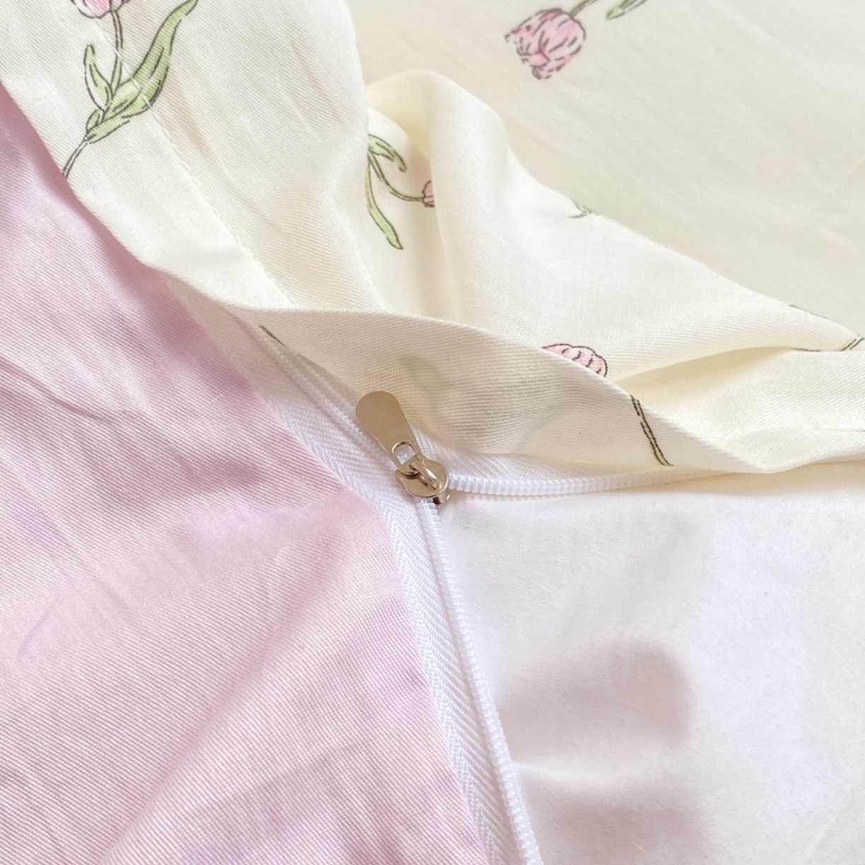 91家纺网 家纺一手货源 找家纺 红日子纺织品 2025新款A类全棉印花单被套 花语萌兔