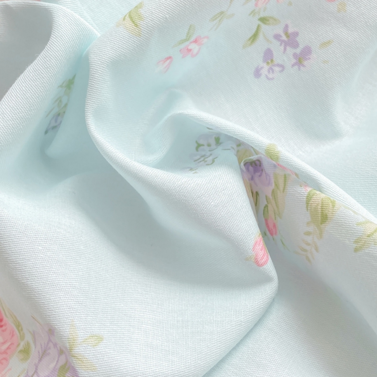 91家纺网 家纺一手货源 找家纺 红日子纺织品 2025新款A类全棉印花单被套 畅游花海