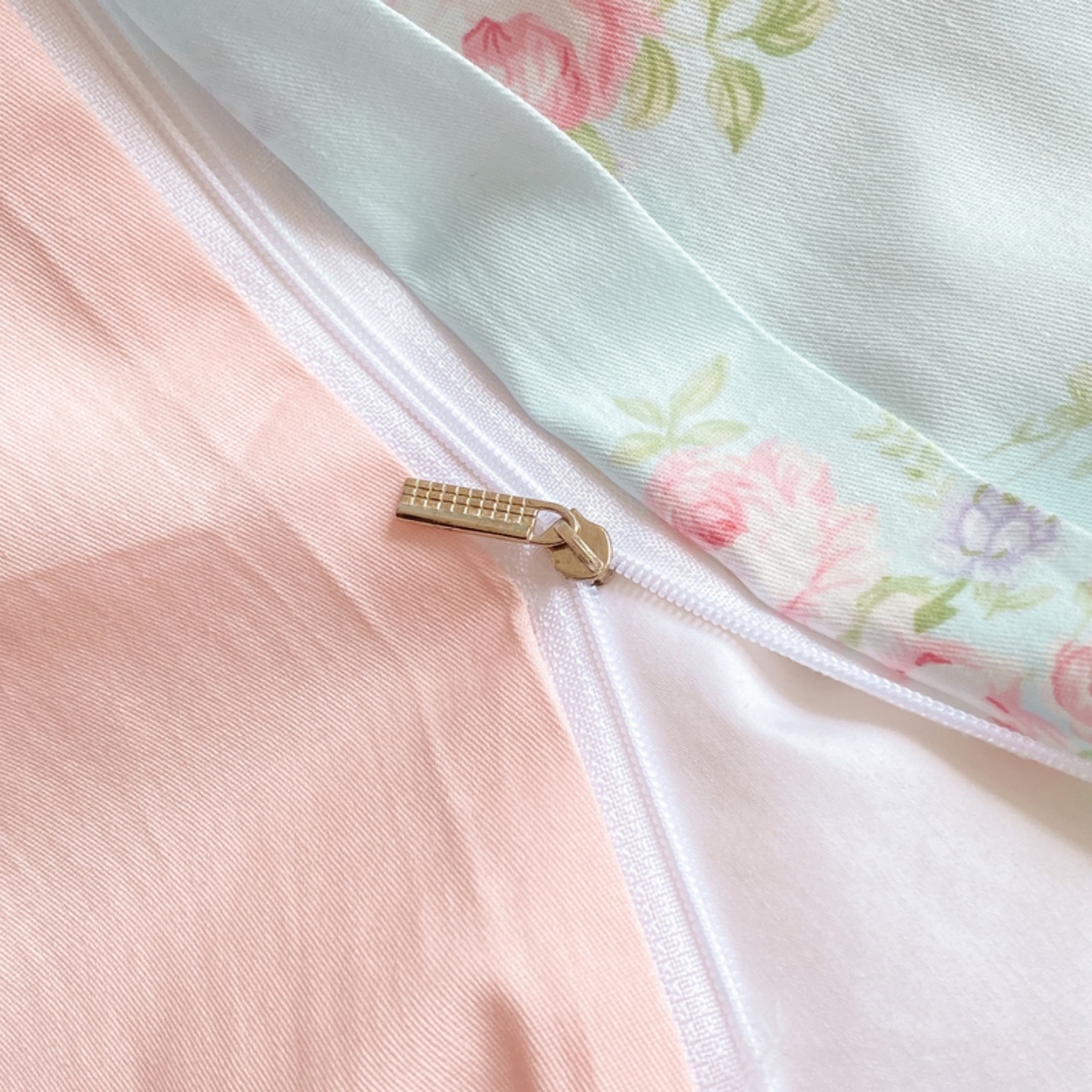 91家纺网 家纺一手货源 找家纺 红日子纺织品 2025新款A类全棉印花单被套 畅游花海