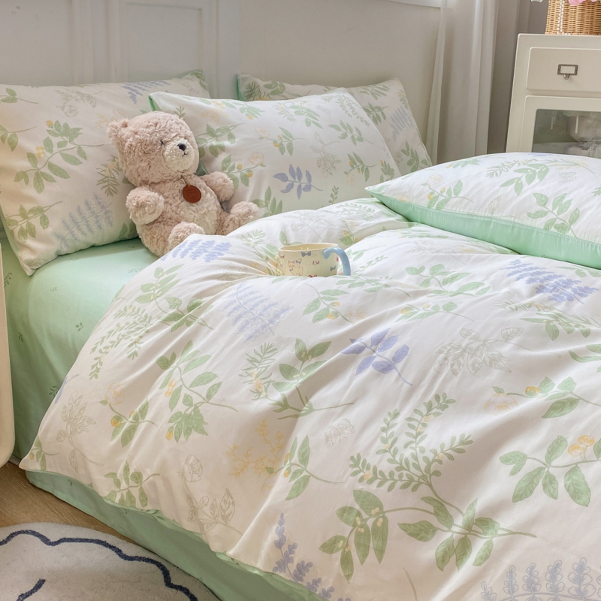 91家纺网 家纺一手货源 找家纺 红日子纺织品 2025新款A类全棉印花单被套 沁雨花叶