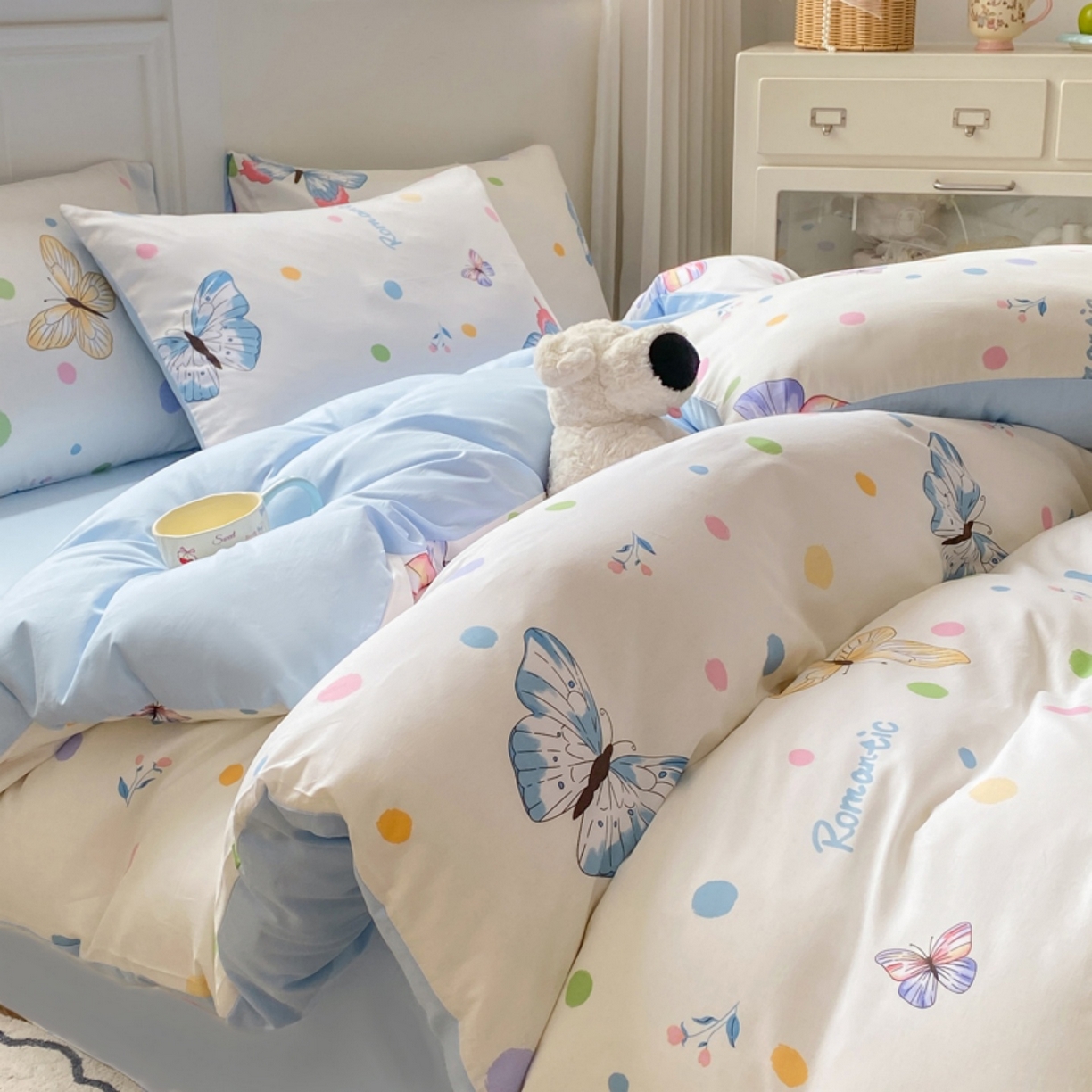 91家纺网 家纺一手货源 找家纺 红日子纺织品 2025新款A类全棉印花单被套 蝶舞