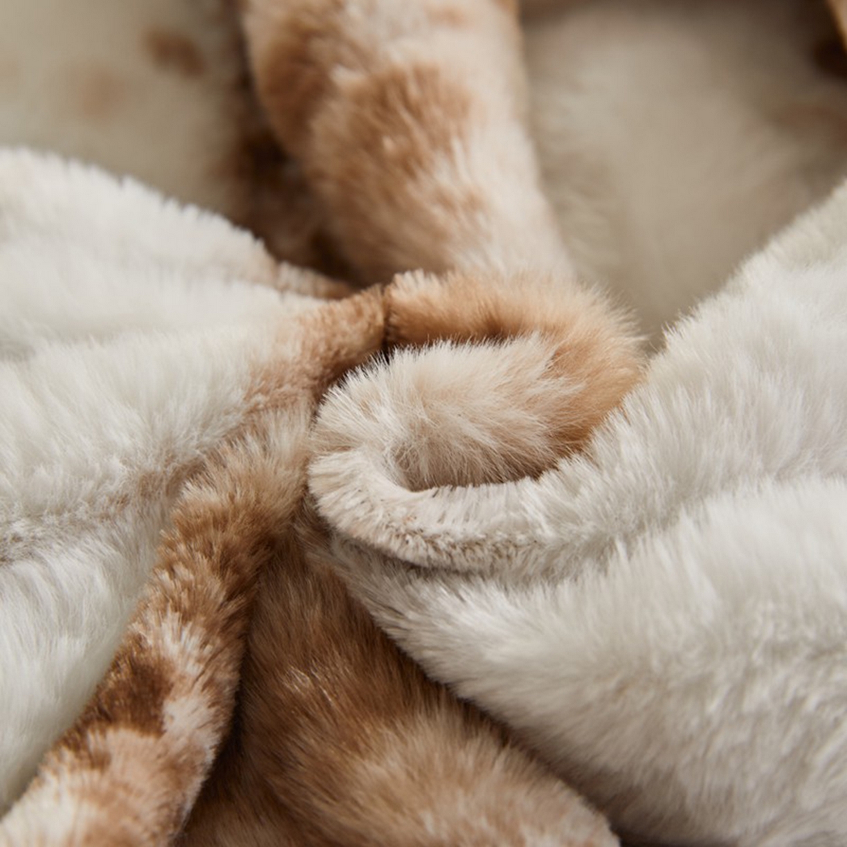 91家纺网 家纺一手货源 找家纺 锦禾穗 2025新款丹麦貂米卡380克兔绒牛奶绒四件套 卡其色